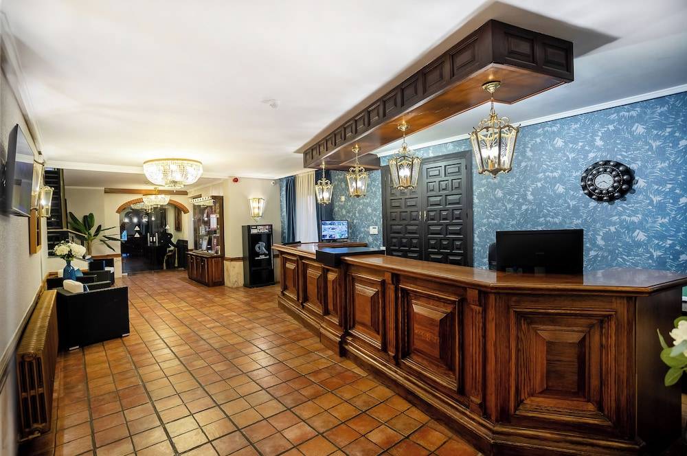 Hotel Conde Rodrigo II by eme hoteles 2