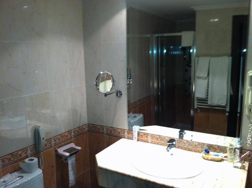 Hotel Leonor Mirón 2