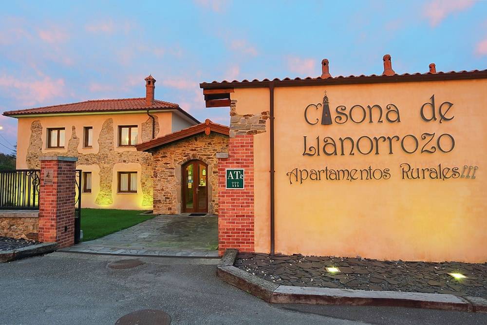 Casona de Llanorrozo Apartamentos Rurales 1