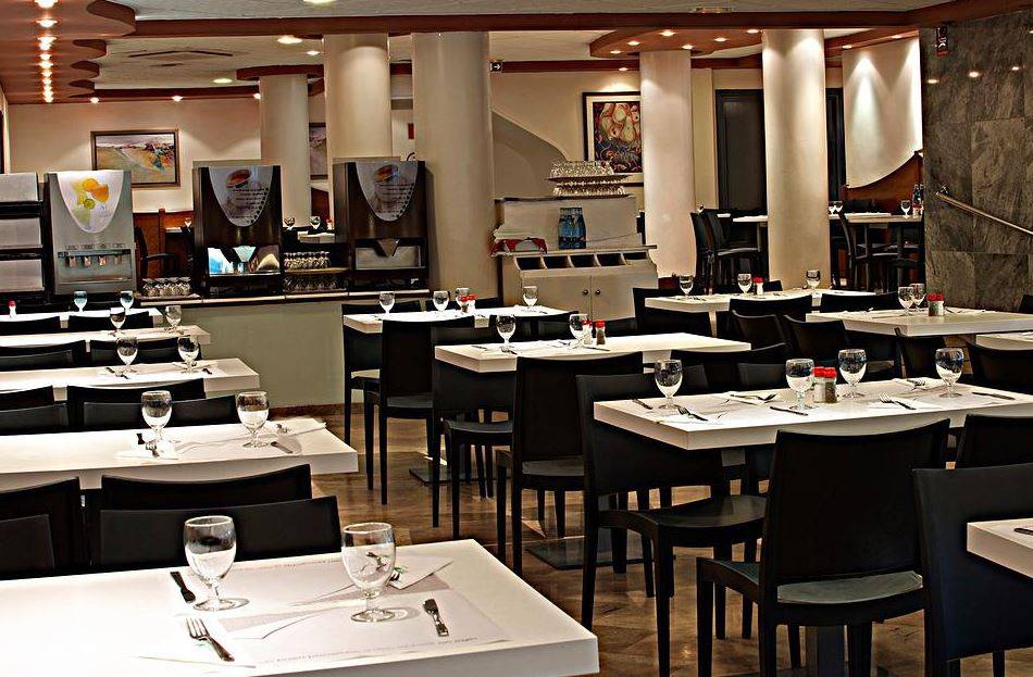 Hotel Oasis Plaza 2