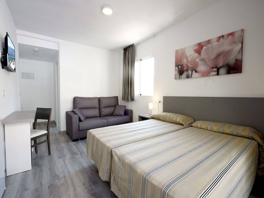 Hostal Anna Benidorm 2