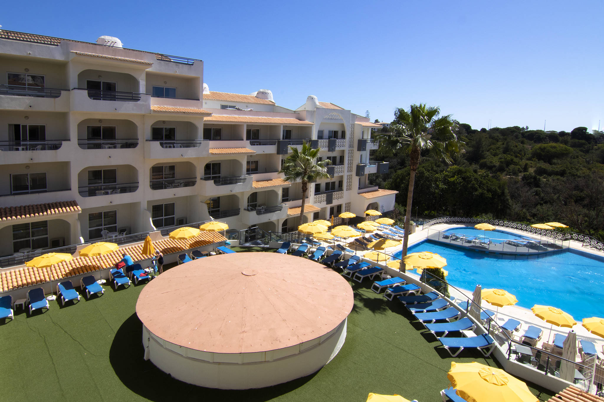 Luna Miramar Club 2