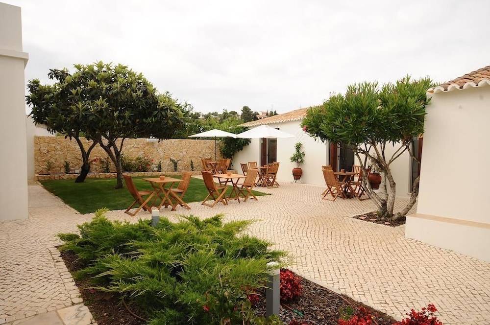Lost & Found - Guesthouse & Suites 1