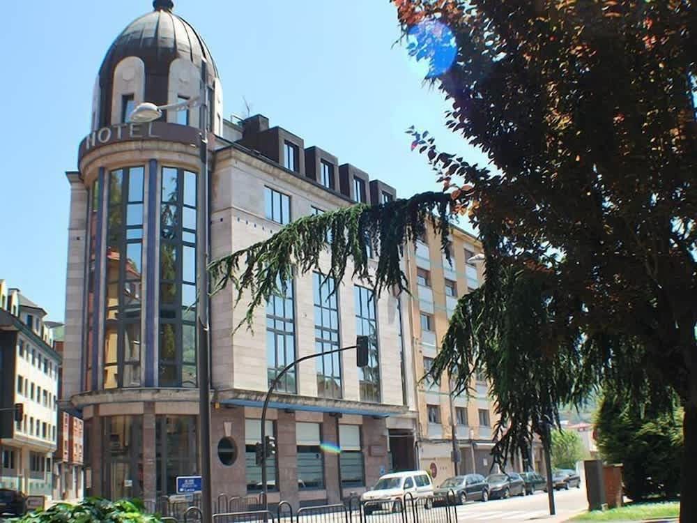Hotel Mieres del Camino 1