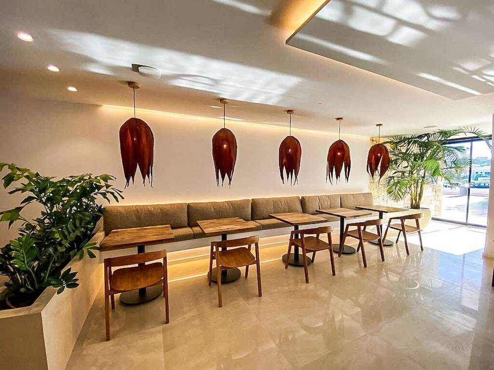S ́Estancia Suites 2