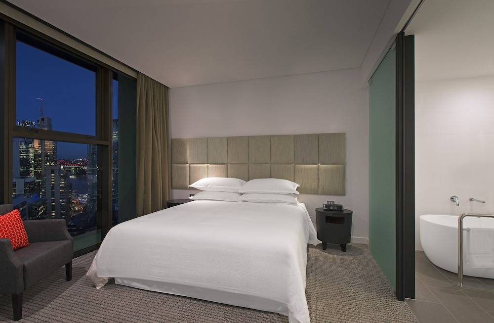 Four Points by Sheraton Brisbane 2