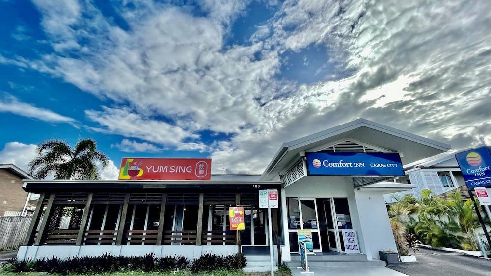 Comfort Inn Cairns City 1
