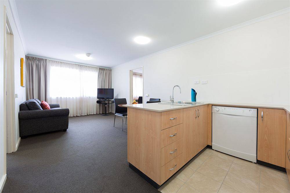 Ramada Encore by Wyndham Belconnen Canberra 2