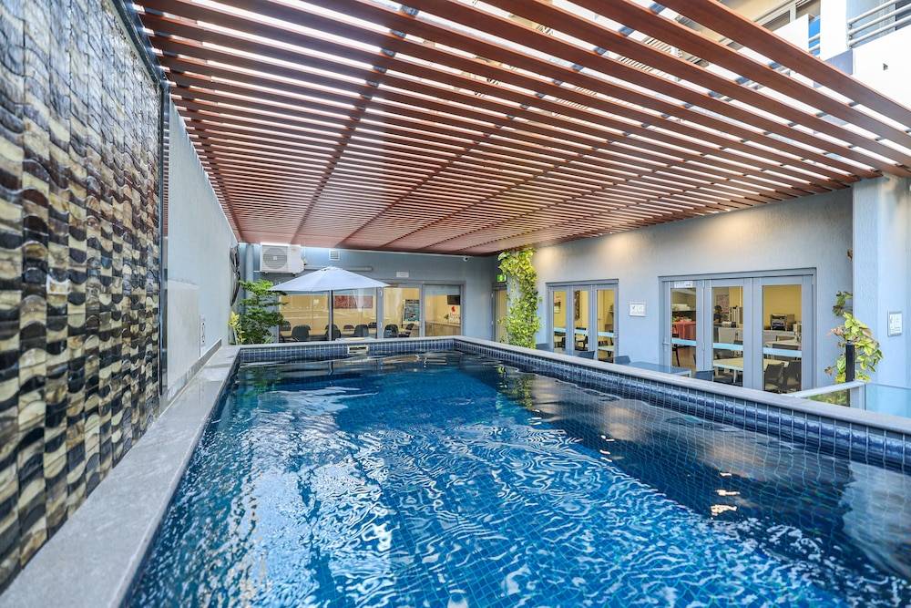 Argus Hotel Darwin 1