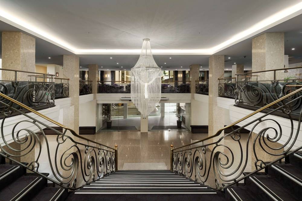 The Victoria Hotel 1