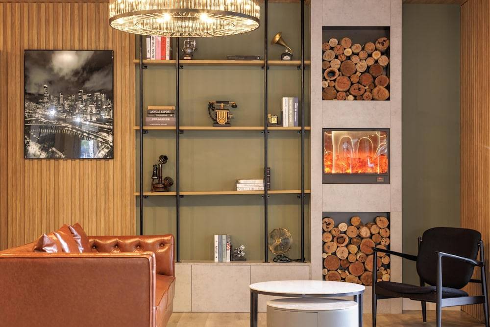 Park Inn by Radisson Melbourne Carlton 2