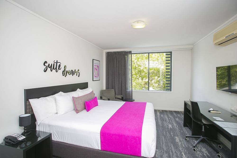 East Perth Suites Hotel 2
