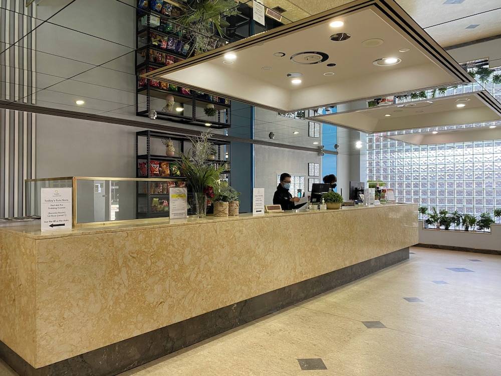 Quality Hotel Ambassador Perth 2