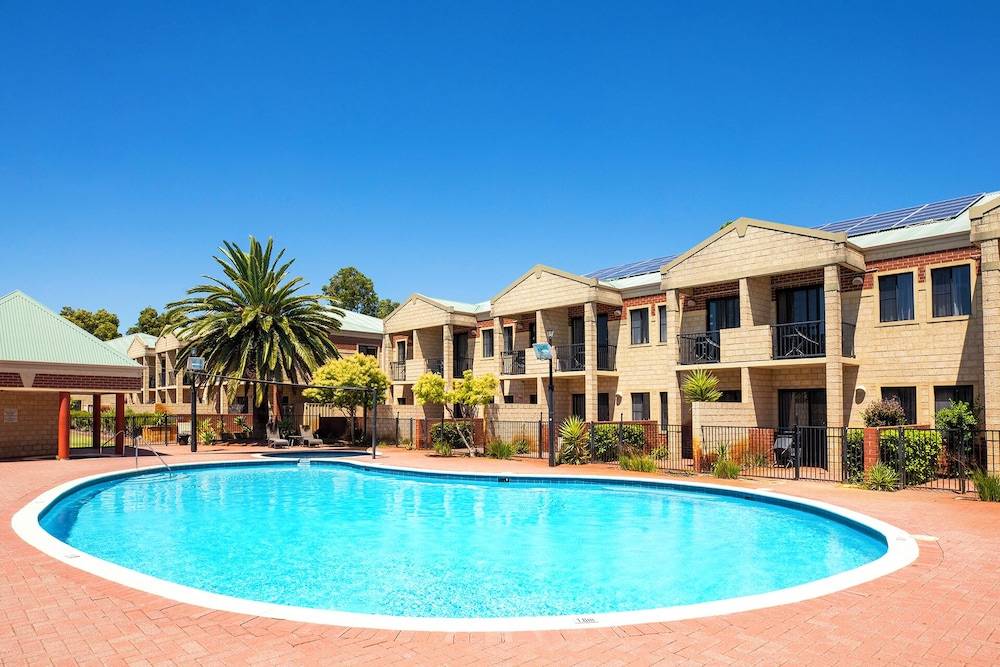 Country Comfort Perth 1