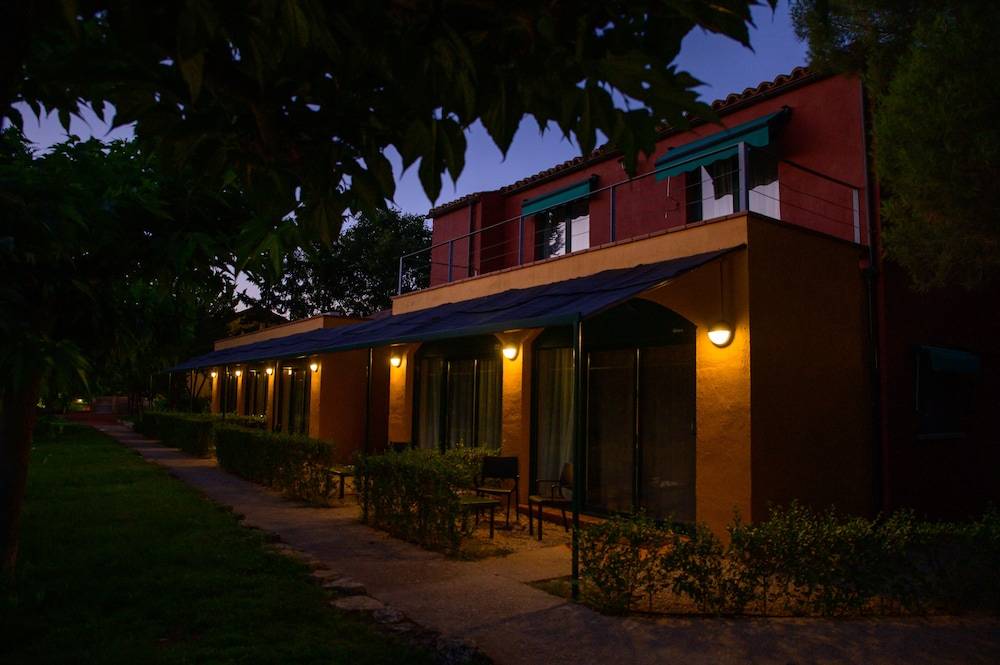 Hospedium Hotel La Parada del Compte 1