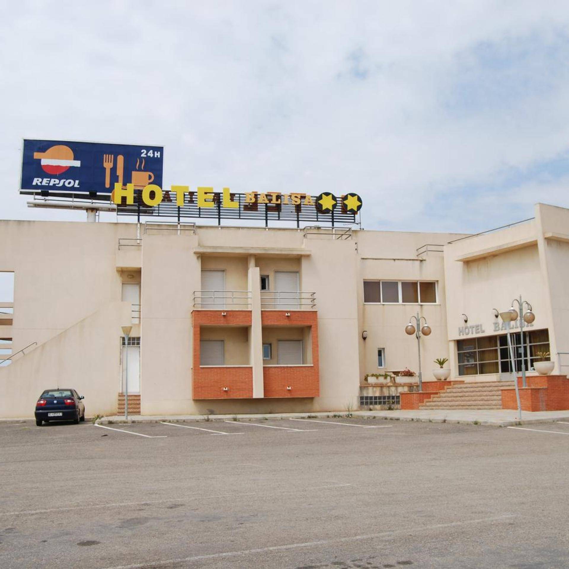 Bayo Lirola Hotel Balisa 2