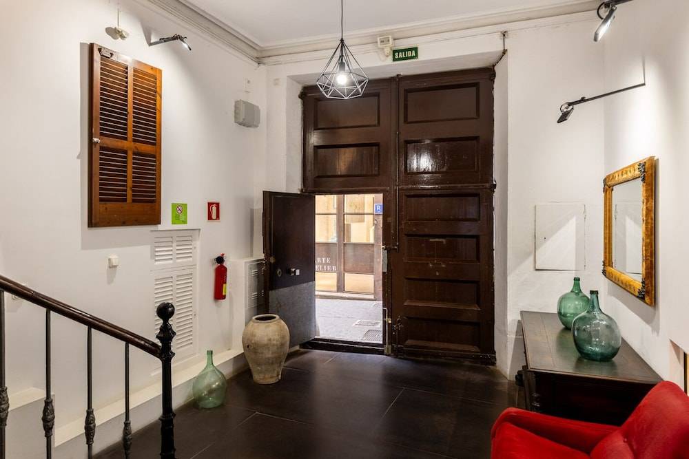 Antiguo Brondo Selfcheck-in Smart Rooms 2