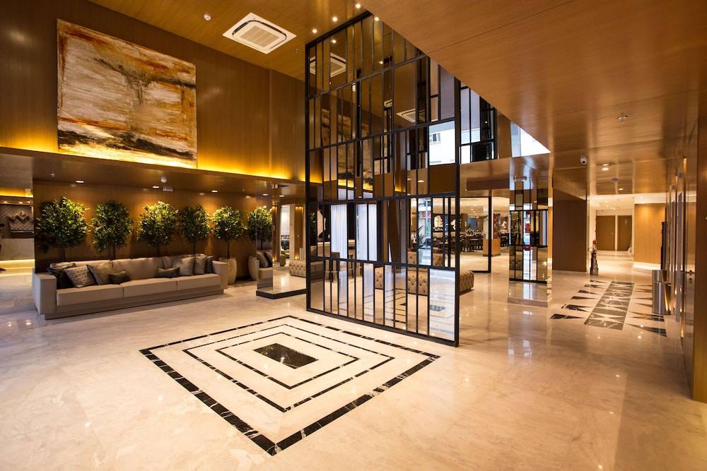 Royal Regency Palace Hotel 2
