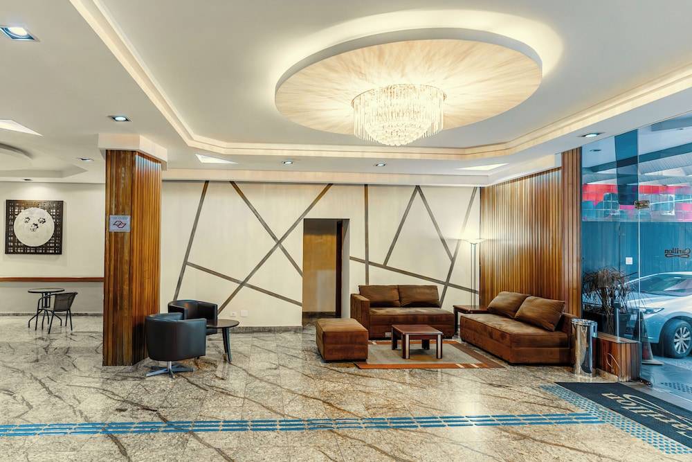 Carillon Plaza Hotel 1