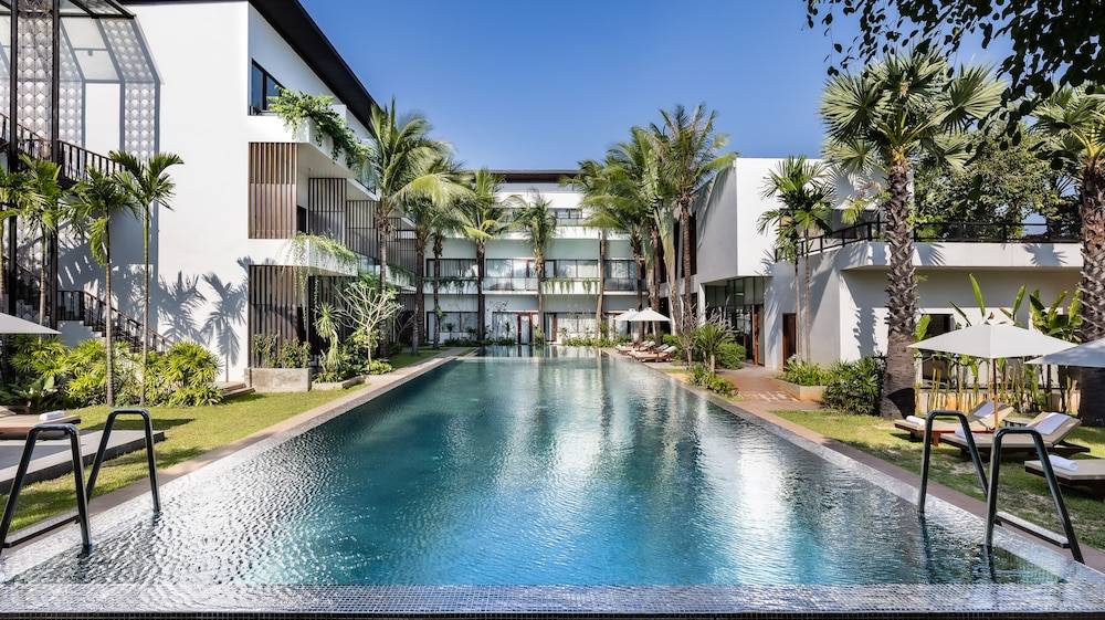 Shintana Saya La Maison 1