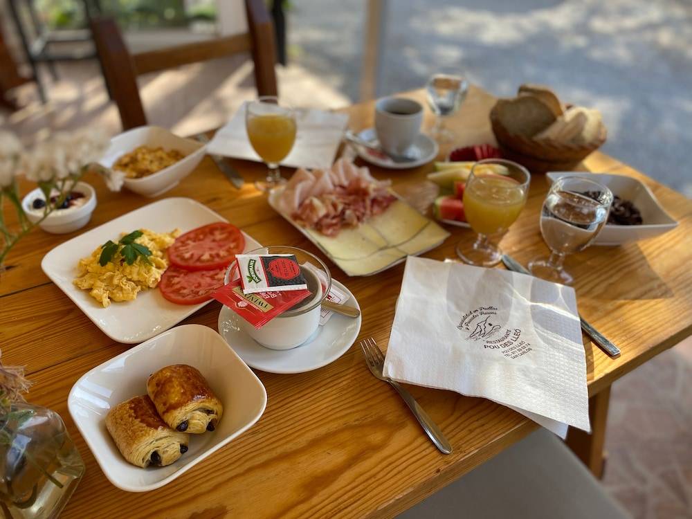 Hostal Restaurante Pou des Lleó 1