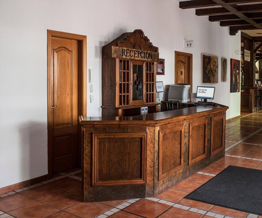 Albenzaire Hotel Asador 2
