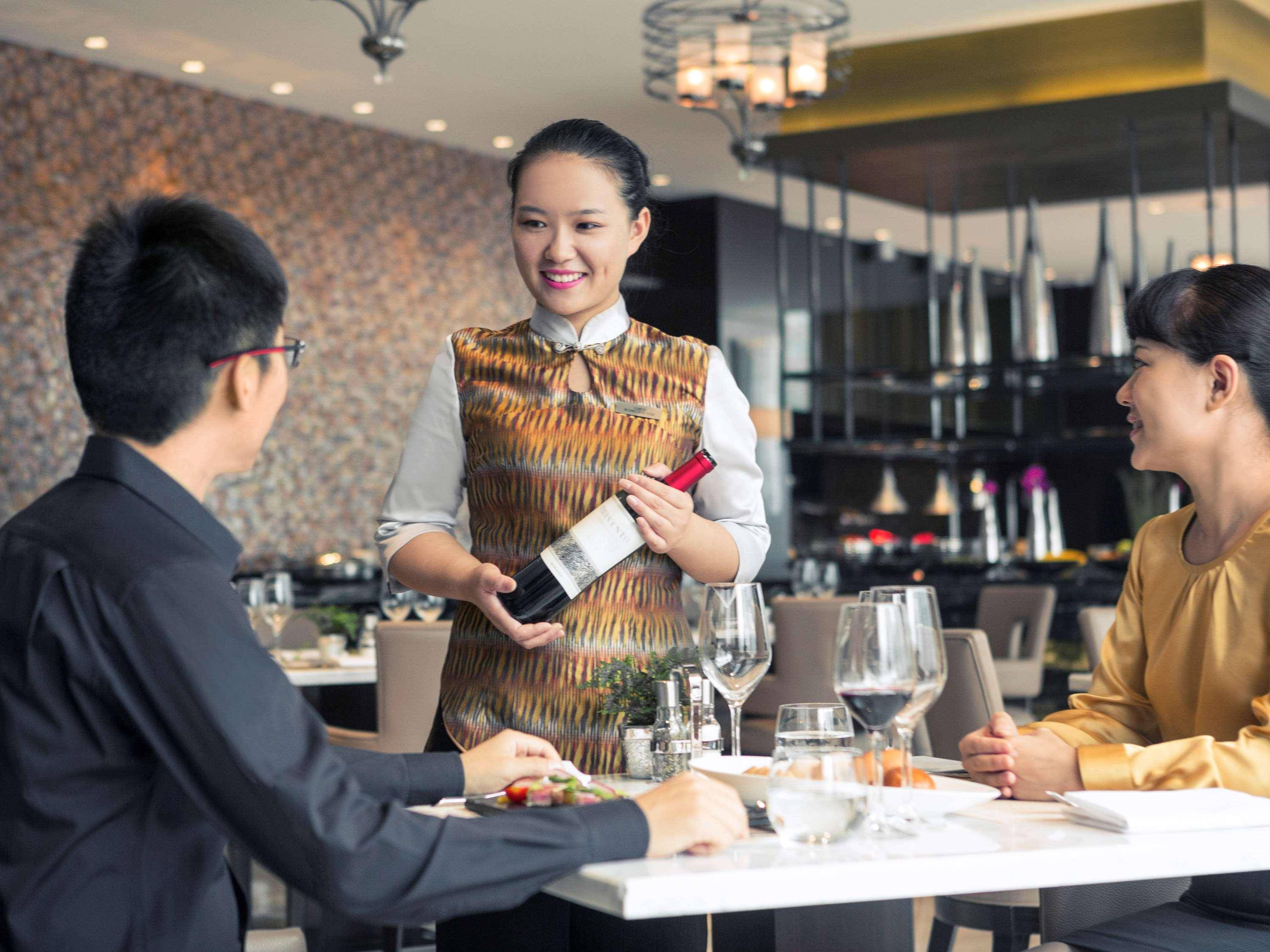 Beijing Oriental Mingyue Hotel 2