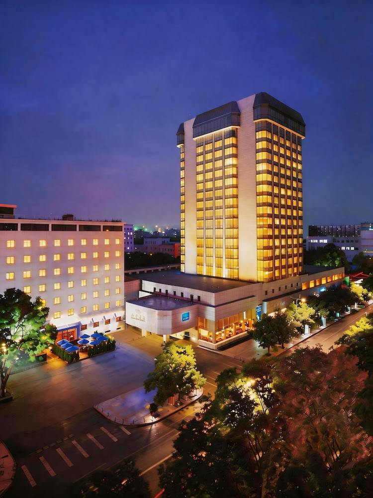 Peace Hotel Beijing 1