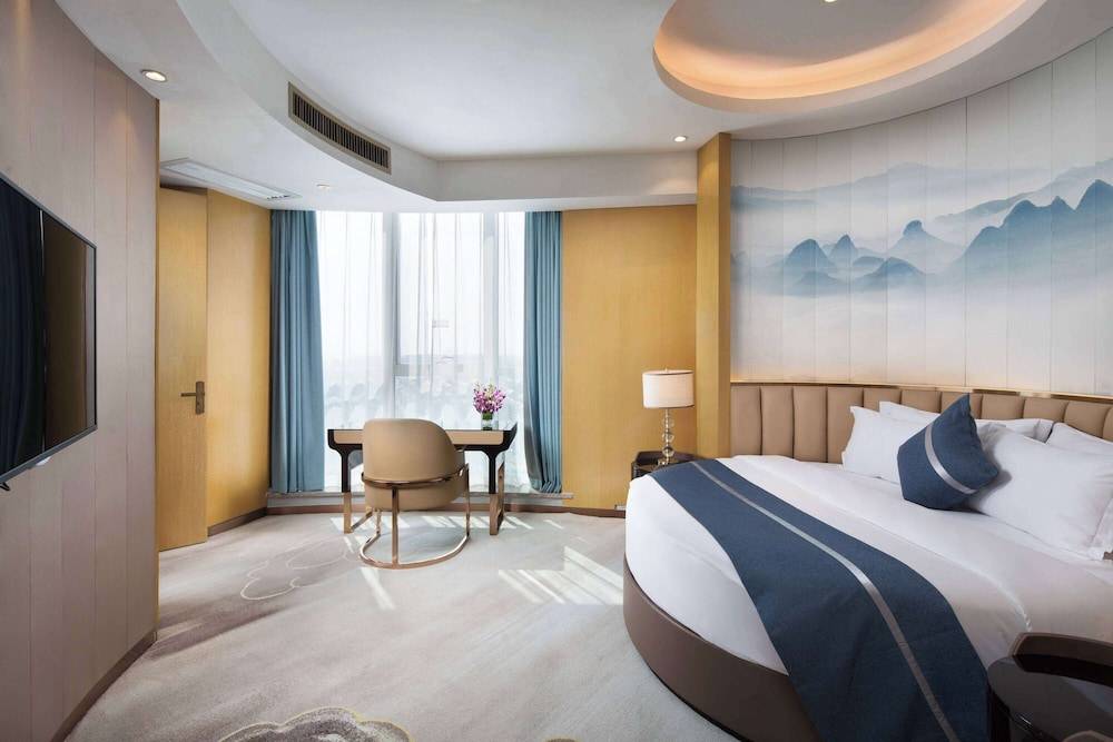 Ramada by Wyndham Changsha South Bus Station 2