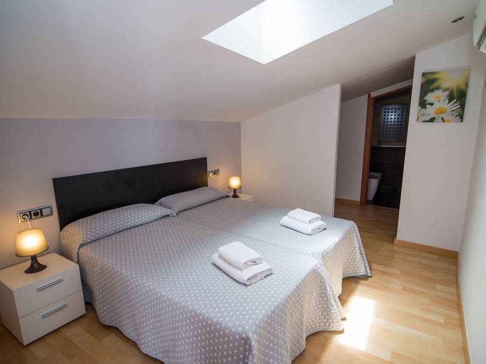 Lucas House Apartments by Sitges Group 2