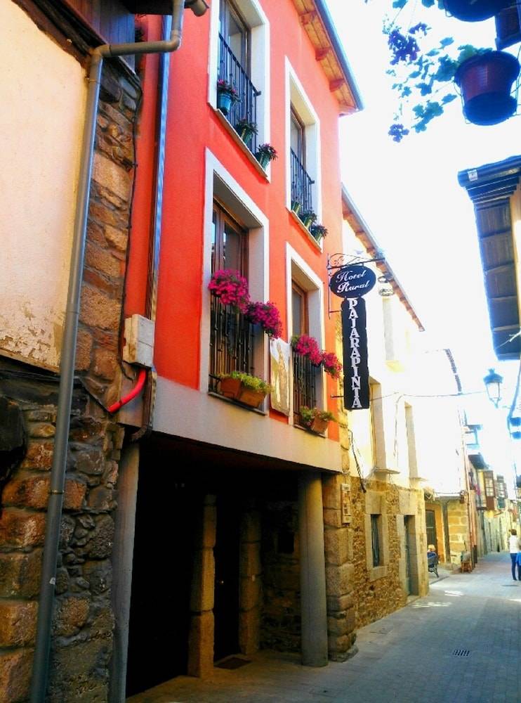 Hotel Rural Pajarapinta 1