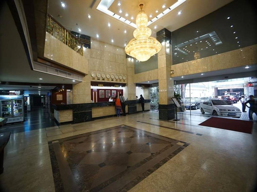 Five Rams City Hotel 2