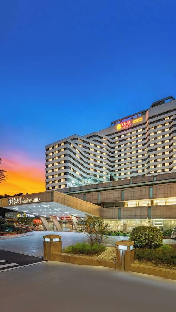 Guangdong Hotel 1
