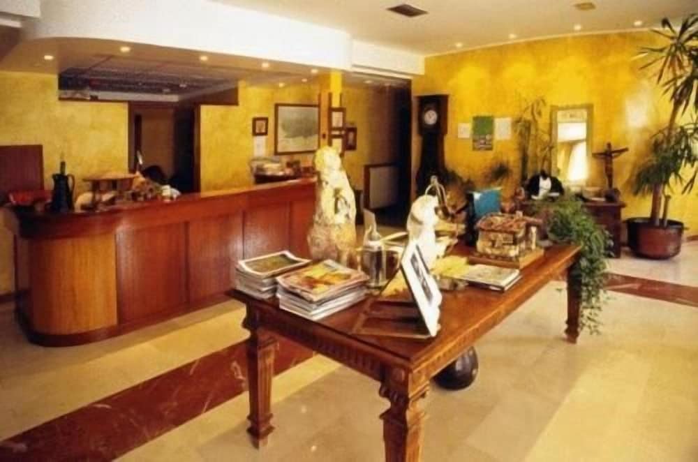 Hotel Villa De Nava 2