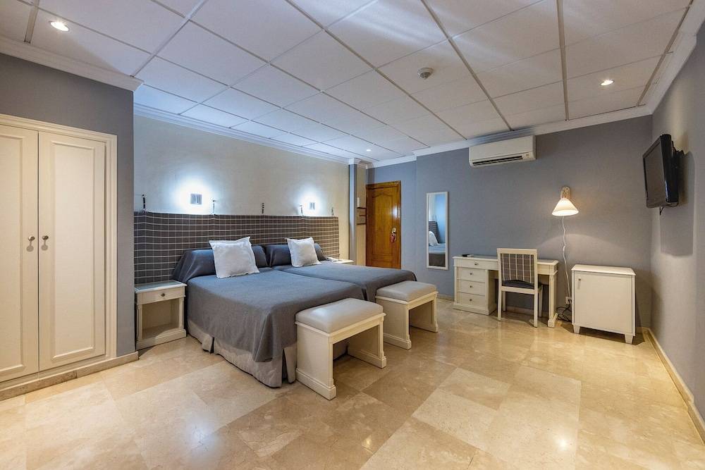 Hotel Sacromonte 1