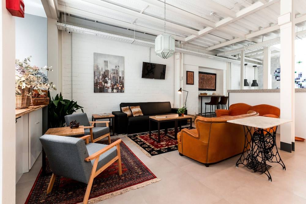 Nut Hostel 1