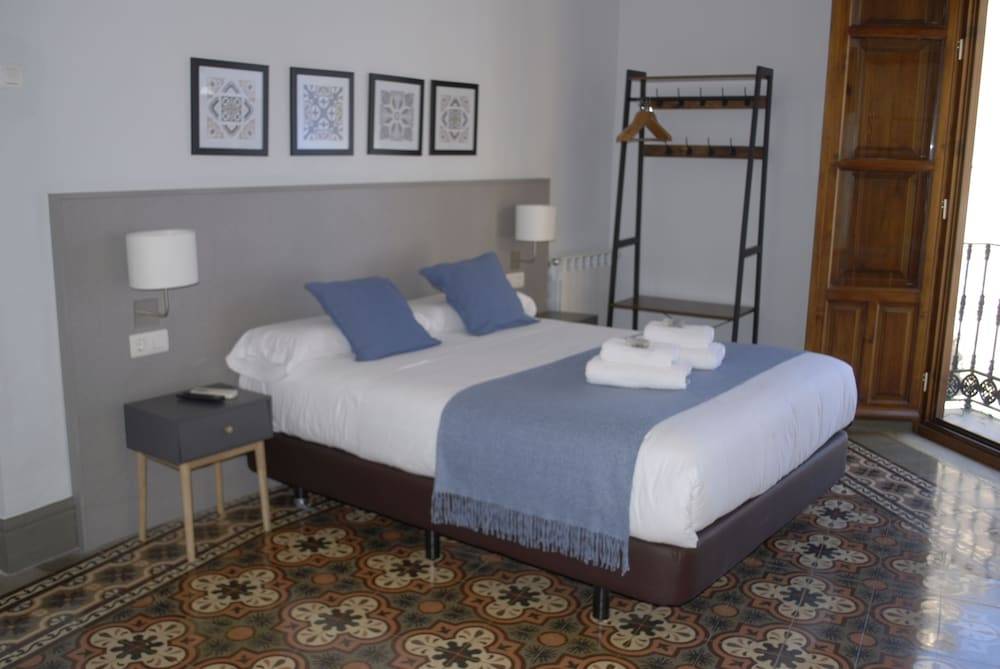 La Perla Granada Suites 1