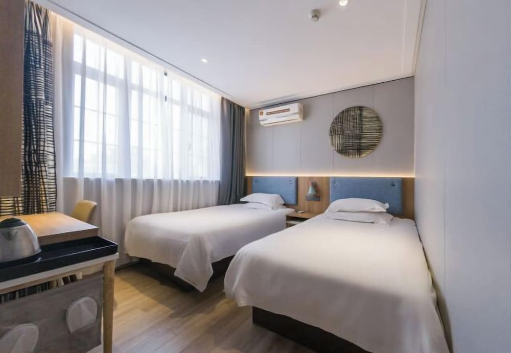 Homeinn Pebble Hotel (Shanghai Nanjing Road Pedestrian Street Jiangyin Road) 1