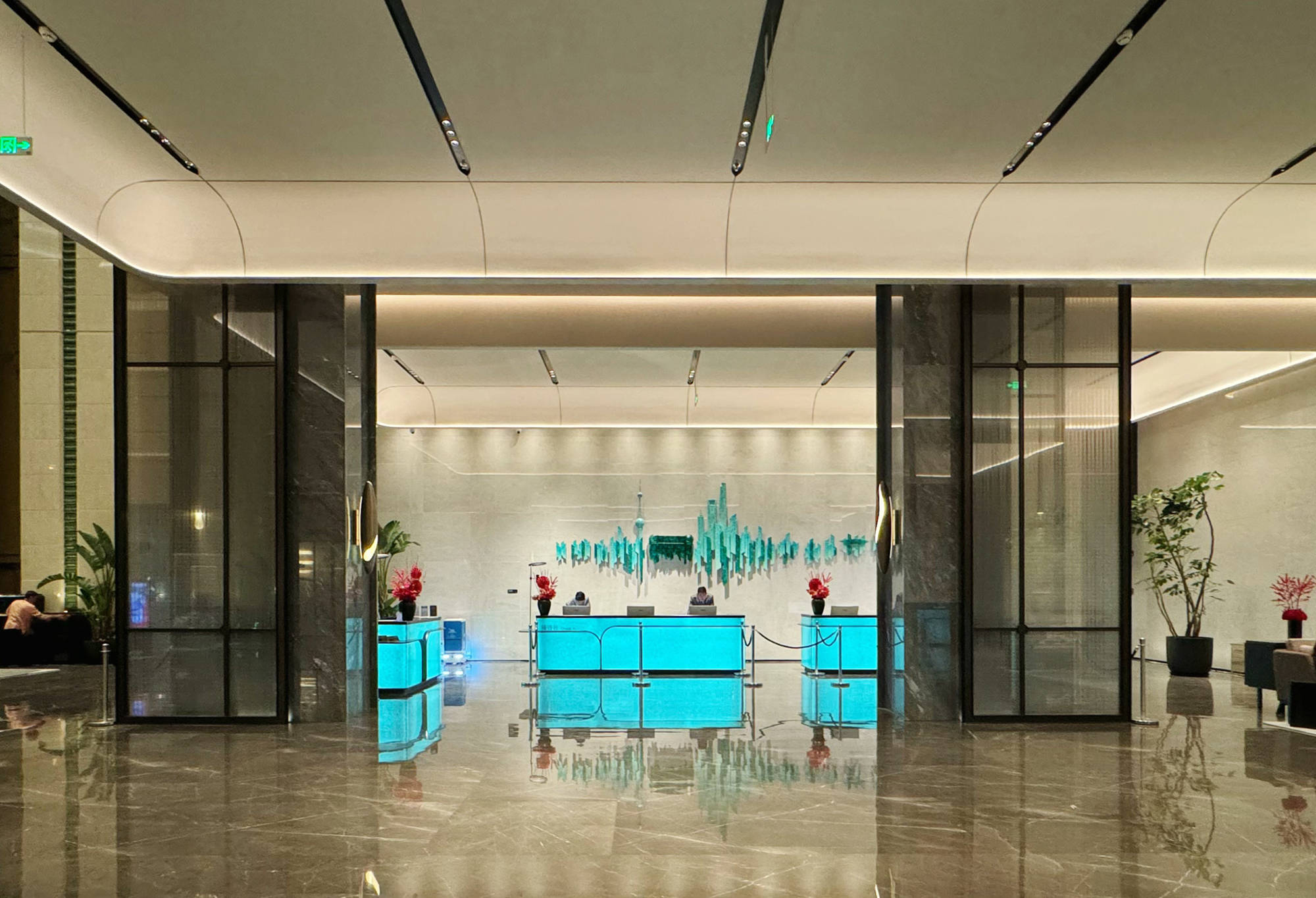 Oriental Riverside Bund View Hotel (Shanghai International Convention Center) 2
