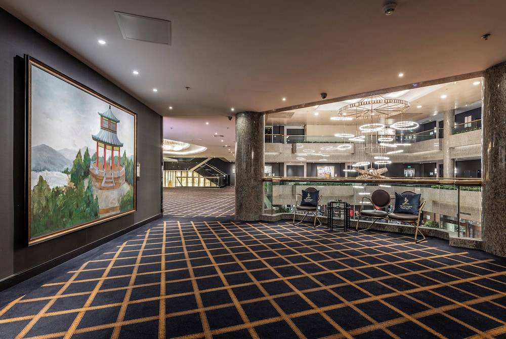 Crowne Plaza SHANGHAI by IHG 2