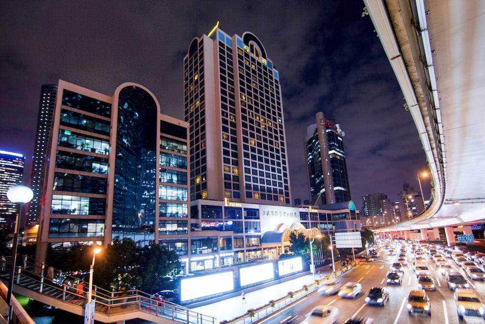 Hotel Equatorial Shanghai 1