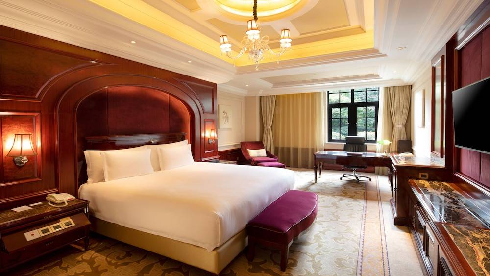 InterContinental Hotels SHANGHAI RUIJIN by IHG 1