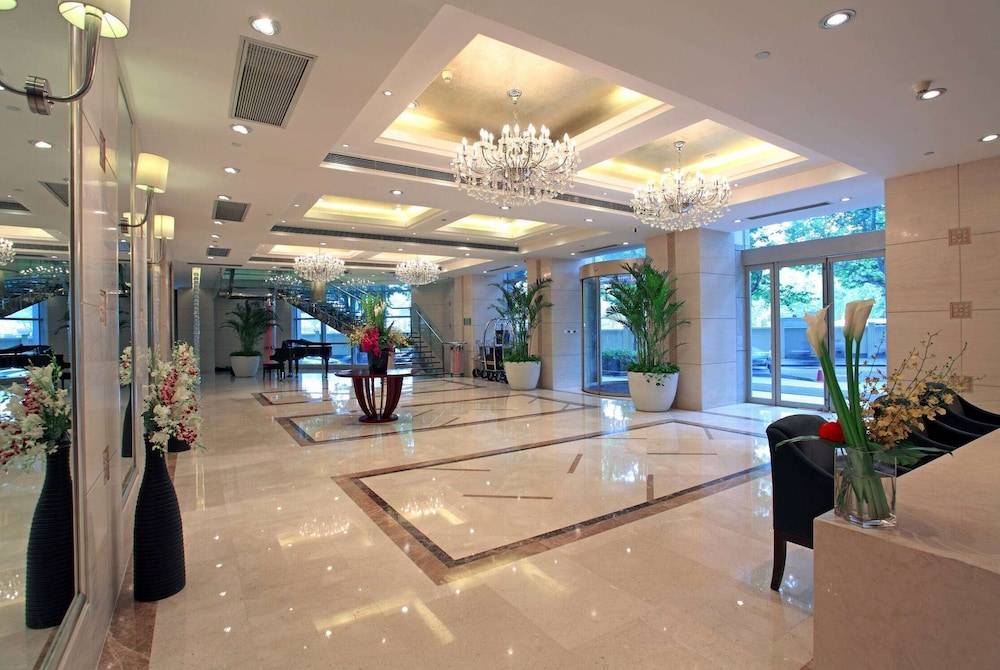 Howard Johnson Huaihai Hotel Shanghai 1