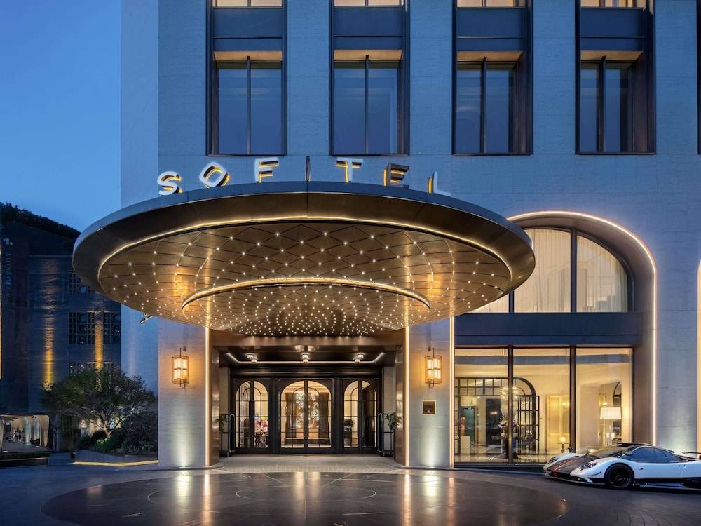 Sofitel Shanghai North Bund 1