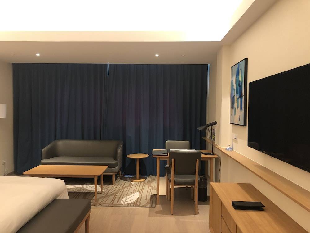 Holiday Inn Shanghai Hongqiao Central by IHG 2