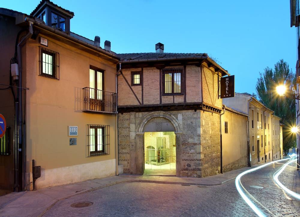 Dorma Casa de Los Linajes 1