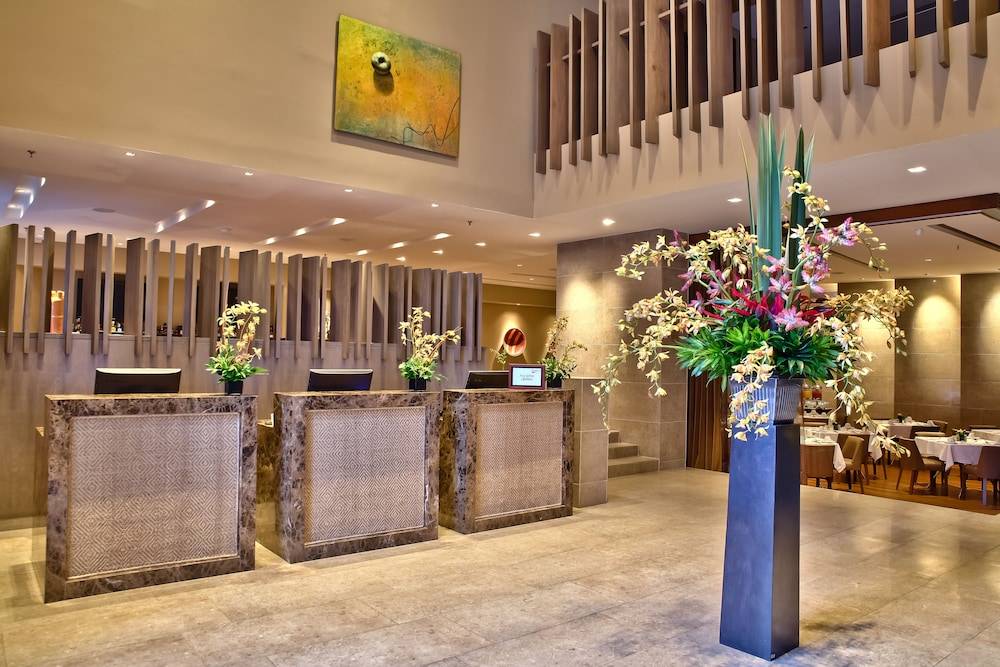 Hotel Rosales Plaza 2