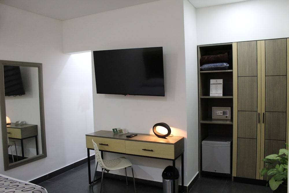 Hotel Merlott Lleras 1