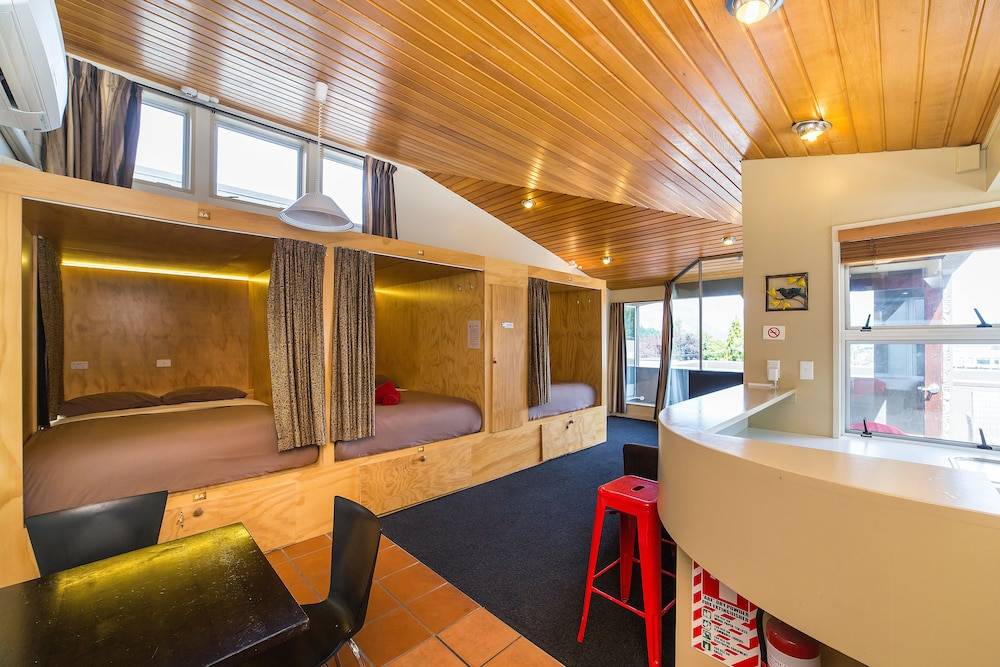 Tahuna Pod Hostel 1