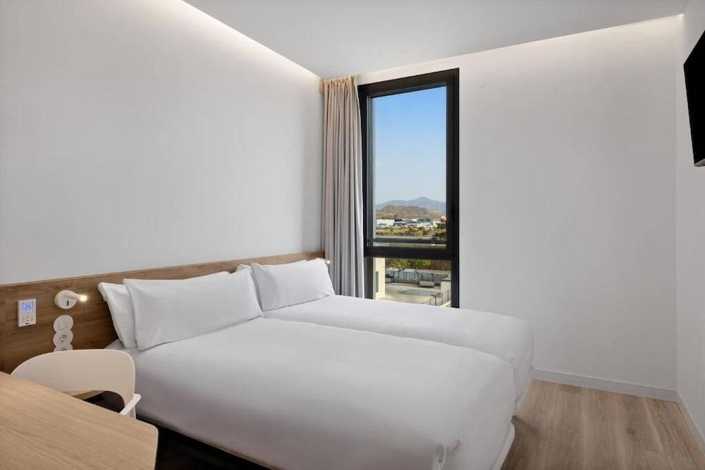 B&B HOTEL Alicante Aeropuerto 2